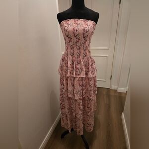 NWT Avec Les Filles Pink Floral Strapless Tiered Maxi Dress
